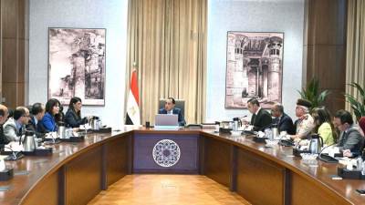 رئيس الوزراء يتابع موقف تمويل مشروعات المبادرة الرئاسية "حياة كريمة"