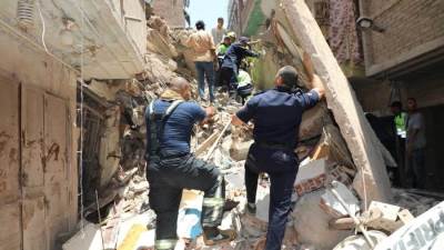 محافظة القاهرة : 3 ناجين وحالة وفاة في حادث انهيار عقارين بحدائق القبة