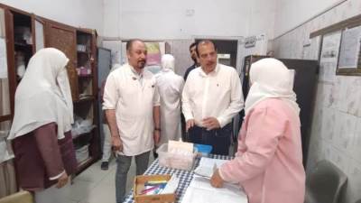 نائب وزير الصحة يتفقد منشآت صحية بالدقهلية ويوصي بصرف مكافأة تشجيعية للمتميزين