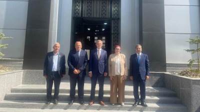 وزير الزراعة الصربي يزور بعض التجارب والمشروعات الزراعية المتميزة