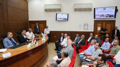 وزير الإسكان ومحافظ المنيا يتابعان سير العمل بمنظومتي مياه الشرب والصرف الصحي بالمحافظة ومشروعات "حياة كريمة" 