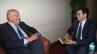  وزير الثقافة يستقبل السير مجدي يعقوب قبيل احتفالية تكريمه والإعلان عن تفاصيل تمثال "طبيب القلوب"