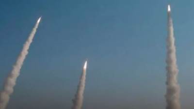 إيران تُهاجم قواعد أميركية في قطر والعراق ردًا على قصف منشآتها النووية