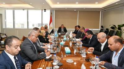 وزير الإسكان يعقد اجتماعاً تنسيقياً لمتابعة آلية عمل وحدتي تنظيم السوق العقارية وتصدير العقار