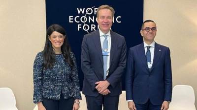 المشاط تبحث مع رئيس المنتدى الاقتصادي العالمي (WEF) تأثير التطورات العالمية والإقليمية على الوضع الاقتصادي