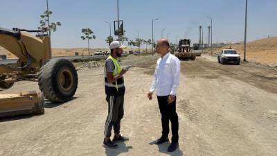 رئيس جهاز مدينة القاهرة الجديدة يتفقد أعمال تطوير محور التسعين الشمالي