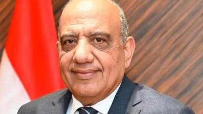 وزير الكهرباء يغادر إلى الصين للمشاركة في مؤتمر شنغهاي للطاقات المتجددة وحلول الطاقة النظيفة