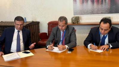 وزير الزراعة يلتقي المفوض الزراعي الإفريقي لبحث التعاون المشترك على هامش اجتماعات روما