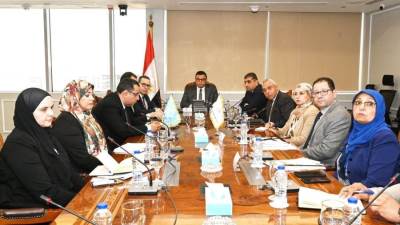 وزير الإسكان يتابع موقف الاستراتيجية الوطنية للعمران والبناء الأخضر والمستدام