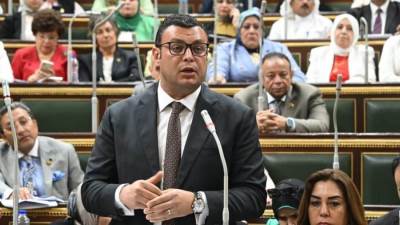 "الشربيني": نحرص على تحقيق التوازن الاجتماعي في تطبيق مشروع القانون ويتم الأخذ في الاعتبار كافة الحالات بعناية شديدة أثناء إعداد الآليات التنفيذية المقترحة