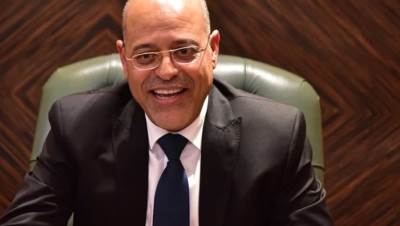 وزير العمل لراديو النيل: بدء تطبيق قانون العمل الجديد أول سبتمبر.. والبطالة تراجعت إلى 6.3%