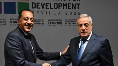 رئيس الوزراء يلتقى نظيره الجزائرى 