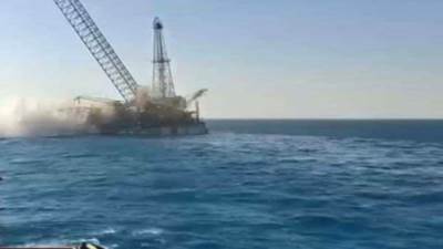 وزير الصحة ووزير البترول ووزير العمل يتابعون تداعيات حادث بارجة خليج السويس