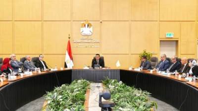 وزير الإسكان يتابع موقف توفيق الأوضاع بالأراضي المنضمة لأحوزة عددٍ من المدن الجديدة
