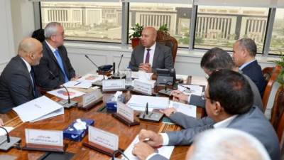 وزير الصناعة والنقل يلتقي نائب رئيس شركة الستوم الفرنسية العالمية