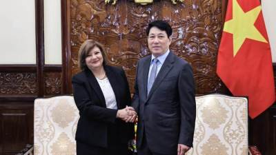 رئيس فيتنام يثني على علاقات الصداقة والتعاون الممتدة مع مصر