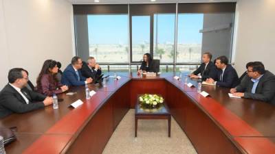 وزيرة التضامن الاجتماعي تلتقي رئيس مجلس إدارة جمعية رجال أعمال إسكندرية .. ويبحثان التعاون في مجالات التمكين الاقتصادي للأسر الأكثر احتياجًا