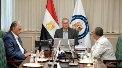 وزير البترول يتابع إجراءات العثور على المفقودين بحادث البارج البحري والتعامل مع تداعياته وفق خطط الطوارىء