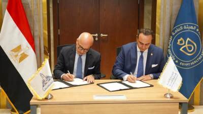 رئيس هيئة الرعاية الصحية ورئيس جامعة عين شمس يوقعان مذكرة تفاهم
