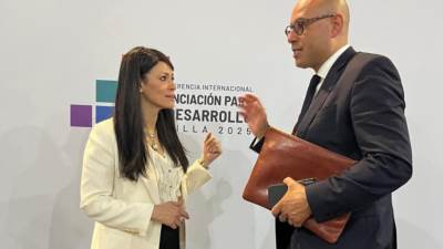 وزيرة التخطيط والتعاون الدولي تعقد لقاءات ثنائية مكثفة مع ممثلي الحكومات وشركاء التنمية والمؤسسات الدولية