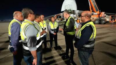 وزير البترول يشهد وصول ذراع التحميل البحري الأخير (Loading  Arm) إلى مطار القاهرة