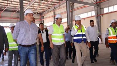 وزير قطاع الأعمال العام في جولة ميدانية بشركة دمياط للغزل والنسيج لمتابعة تقدم العمل بمشروع التطوير