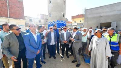 وزير الإسكان ومحافظ بني سويف يتفقدان محطة مياه شرب الفقاعي بمركز ببا