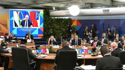 رئيس الوزراء: علينا تعزيز تعاوننا والتركيز على المصالح المشتركة والعمل معًا للتغلب على التحديات الراهنة وتحقيق تطلعات شعوبنا