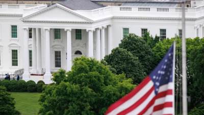 البيت الأبيض: إرسال كل الموارد المتاحة إلى "تكساس" عقب الفيضانات المدمرة