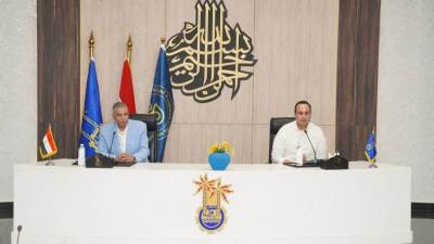 رئيس هيئة الرعاية الصحية يلتقي محافظ أسوان لمتابعة مستجدات التشغيل الرسمي لمنظومة التأمين الصحي الشامل بالمحافظة