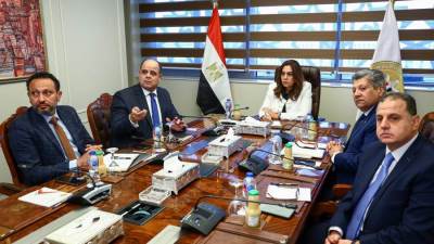 وزيرة التنمية تتابع جهود تحسين مستوي النظافة ومنظومة المخلفات الصلبة بمحافظتي القاهرة والجيزة