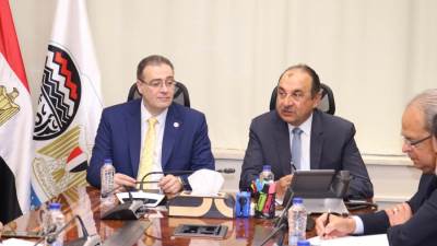 وزير قطاع الأعمال العام يستقبل رئيس الجهاز المركزي للتنظيم والإدارة لبحث تعزيز التعاون المشترك