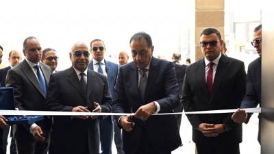 رئيس الوزراء يفتتح مقر مكتب خدمات الأجانب (زواج – تملك) بالعاصمة الإدارية