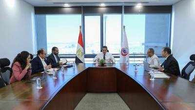 وزير الصحة يبحث التوسع في الخدمات الطبية لمبادرة رئيس الجمهورية لدعم صحة المرأة