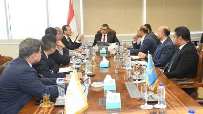 وزير الإسكان يتابع إجراءات تشغيل منطقة الأعمال المركزية بالعاصمة الإدارية الجديدة