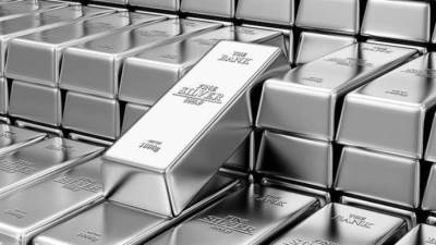 «الملاذ الآمن»: الفضة تقفز بقوة وسط اضطرابات عالمية وآمال خفض الفائدة.. لتسجل أعلى مستوى في 13 عامًا