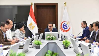وزير الصحة يناقش عددا من الإجراءات لتعزيز جودة الخدمات الصحية المقدمة للمواطنين