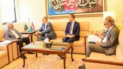 سفير مصر باسلام أباد يبحث مع وزير باكستاني فرص التعاون في مجالي الزراعة والري