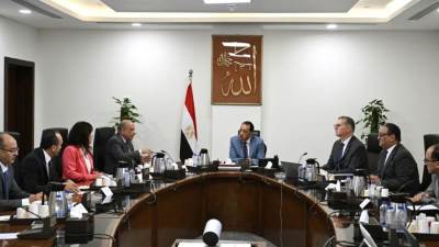 الحكومة: متابعة جهود تأمين الوقود اللازم لـ محطات الكهرباء وموقف مشروعات الطاقة الجديدة