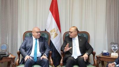 وزير العمل يلتقي وفدًا من شركة "يزاكي مصر للأنظمة الكهربائية".. وتعاون في مجالات التدريب والتشغيل
