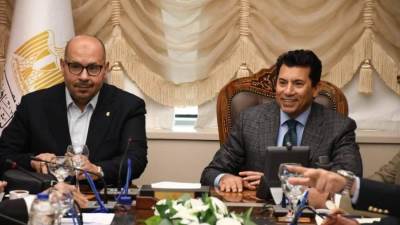 وزير الرياضة يشيد بدور اللجنة الأولمبية المصرية في إنجاز تعديلات قانون الرياضة
