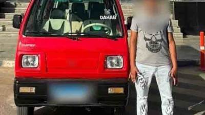 الداخلية تضبط قائد سيارة لقيامه بفتح أبوابها أثناء القيادة وتعريض حياة المواطنين للخطر بالجيزة