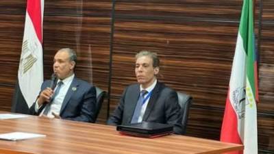 وزير الخارجية والهجرة يلتقي أعضاء الجالية المصرية في غينيا الاستوائية