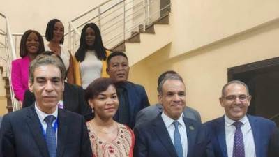 وزير الخارجية يلتقي بممثلى كبرى الشركات الخاصة وأعضاء الغرفة التجارية في مالابو