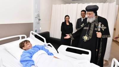 البابا تواضروس يشيد بمستشفى "أهل مصر" لعلاج الحروق بالمجان