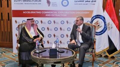 وزير البترول يعقد اجتماعًا مع نائب وزير الصناعة بالمملكة العربية السعودية لبحث التعاون