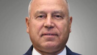 وزارة الصناعة تدعو كافة أصحاب المشروعات الصناعية للتسجيل بمنصة عروض وطلبات المنتجات الصناعية والتعدينية العربية apip.online 