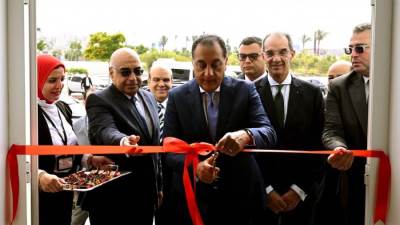 رئيس الوزراء يفتتح مجمع الشهر العقارى والتوثيق بمدينة العلمين الجديدة