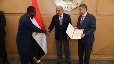 وزير الكهرباء يشهد احتفالية تخريج 31 متدربًا إفريقيًا في برامج استخدام نظام SCADA في شبكات توزيع الكهرباء والهيدروجين منخفض الكربون  