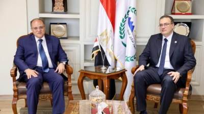 رئيس الجهاز المركزي للتنظيم والإدارة ورئيس هيئة الدواء المصرية يبحثان تعزيز التعاون